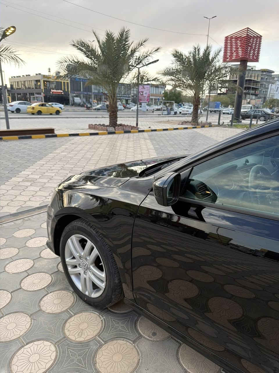 جيتا 2018 رقم بغداد سياره حادثه فقط بنيد بدون دواخل سياره جديده وبلعراق صار بيه شخوط 3 قطع ونص صبغ بدون ضربه ومعجون سياره جاهزه مكينه كير حداديه  كلشي جاهز بلعافيه ع لياخذه مكينه 1400 تيربو السعر 115 وبيه مجال حك الجيه تلفون ***********
