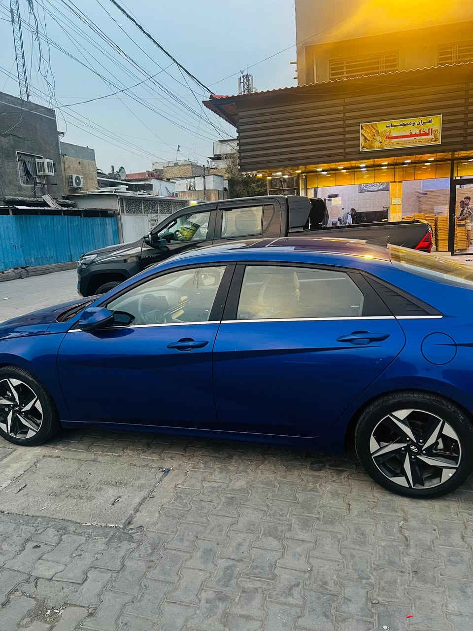 النتر2023🇱🇷 هايبرد
فول1/1🔥🔥
 اللمتد Limited#
حادث سياره / بابتين ليمنه من امريكا مو هنا وبل عراق فوك الرقم بل جنطه بارد 
 
 مواصفات لمتد limited
بصمة تشغيل ابواب وصندوك
فتحة سقف ( سلايد روف ) 
🔹رادارات 360 درجة ( امامي جانبي خلفي ) تمنع التصادم الامامي والجانبي والخلفي
🔹التحذير عند فتح الباب 
🔹تحكمات ستيرن 4 جهات 
🔹دشبول شاشة 4 وضعيات للعدادات
🔹 3 وضعيات قيادة ( عادي سبورت ذكي ) 
 🔹مثبت سرعة ذكي ( التحذير عند مغادرة المسار )
‏🔹Auto Hold التوقف لفترات قصيرة
🔹الهاند بريك بصمة
🔹شاشة بلازمة حجم كبير لمس تدعم نظام الابل كار بلي والاندرويد اوتو بدون كيبل يربط التلفون واير ليس و GPS  
🔹شحن واير ليس 
🔹ويل كب ١٧ مميز 
🔹نظام الصوت Bose عدد السماعات 8 ‏‪
🔹تشغيل عن بعُد 
🔹دخول ذكي عند الاقتراب 
🔹لايت لد 3عدسات وسكنات لد 
🔹كشنات جلد السايق كهرباء 
🔹نقطة عمياء
🔹تدفئة بالكشنات
🔹 لد متغير الالوان لون على طول الدشبول
🔹تحديد مسار وقيادة ذاتية  ورادار امامي 
🔹مانع انزلاق 
رقم بغداد الجديد بسمي
 مكان سيارة بغداد 
سعر160وبيها مجال للشراي
اتصل ***********
