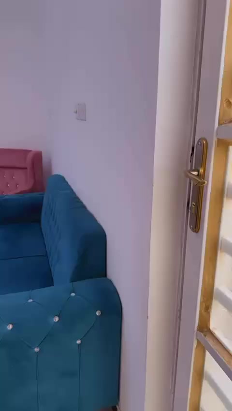 بيت للبيع حي اور مساحه 100م طابق واحد قرب عقيد رحيم يحتوي البيت 
على استقبال وغرفه وصاله ومطبخ وصحيات ومنور وطارمه البيت ركن على اربع شوارع وساحه
ملاحظه البيت مطلوب اسكان تريد الاسكان يتحول عليك تريد تدفع فلوس كامله 
الاستفسار *********** مكتب التميز للعقار
