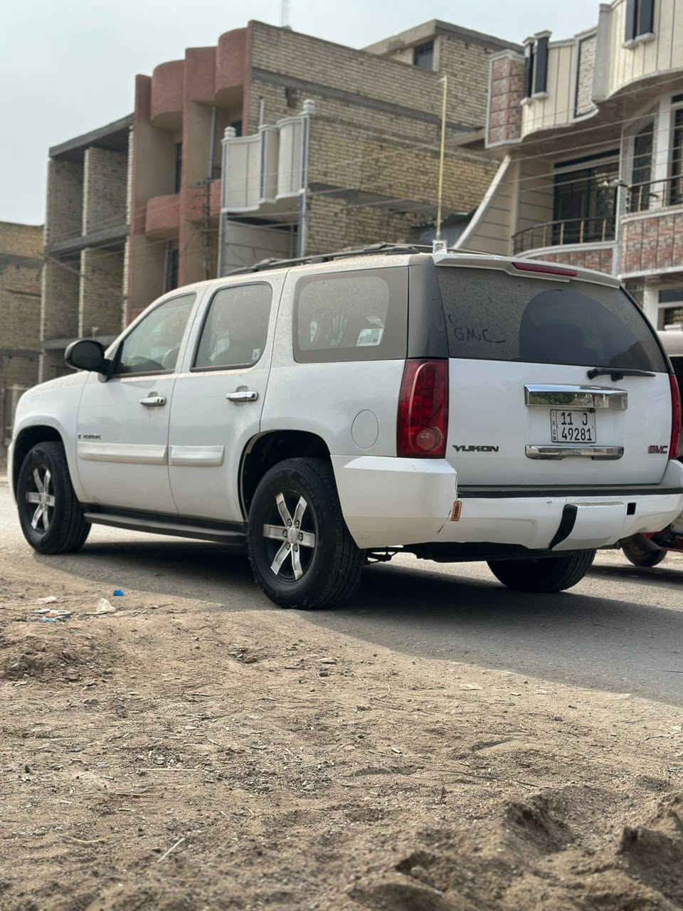 السلام عليكم اخوان
اقرة التفاصيل كلشي مذكور 

GMC Yukon 2009

جمسي يوكن 2009

رقم بغداد بأسمي

8سلندر 5300/ كير 1000

كير/مكينة/اكسل/خير من الله 

داخل جديد 

تبريد تتفأه 

تدفأه كشنات اربعة كشنات 

لايت زنون اصلي 

تحكم ستيرن 

كشنات كهربائي 

انضمه قيادة 

جهاز انذار  

السيارة خير من الله احلة من الصور متحتاج اي مصرف جاهزة 

السيارة مبدل بيها سقف قمارة فقط اذر عامود انترنيت واكع عليه من فوك ومبدل 

السيارة بيه قطع صبغ بدون اي ضربة ابيع عام 

السعر165$ وبي مجال 

بيع او مراوس حسب القناعة

بغداد قرب مرور الحسينية  

للاستفسار اتصل على رقم ***********
