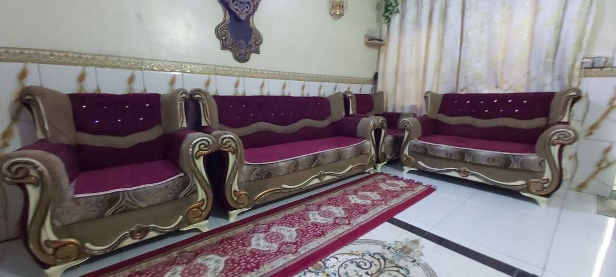 تخم ١٠ مقاعد مستعمل للبيع
السعر 200الف وبي مجال 
المكان بغداد الشعله
الرقم للاستفسار ***********
