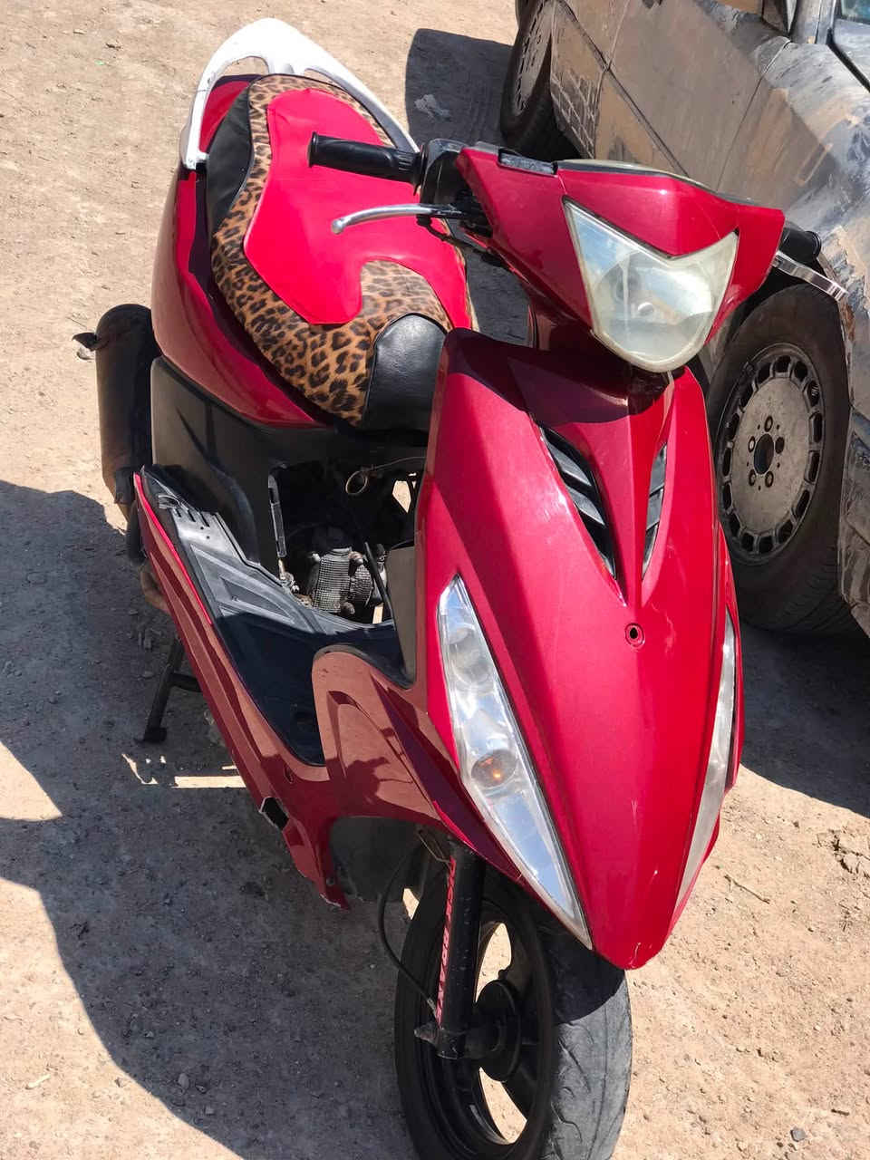 سلام عليكم ماكس مضلع دراجه حلوه كهرباء كله شغاله نقص بس سلف بيهه مكينه ناعمه مبدل بيهه والفات كفر لون حلو دراجه لا تنفيص لا تبخير نهضه ومعدل خير من الله دراجه مكاني القرنه الشرش رقمي *********** السعر ٥٥٠ وبيهه مجال قليل وتساب فيس موجود
