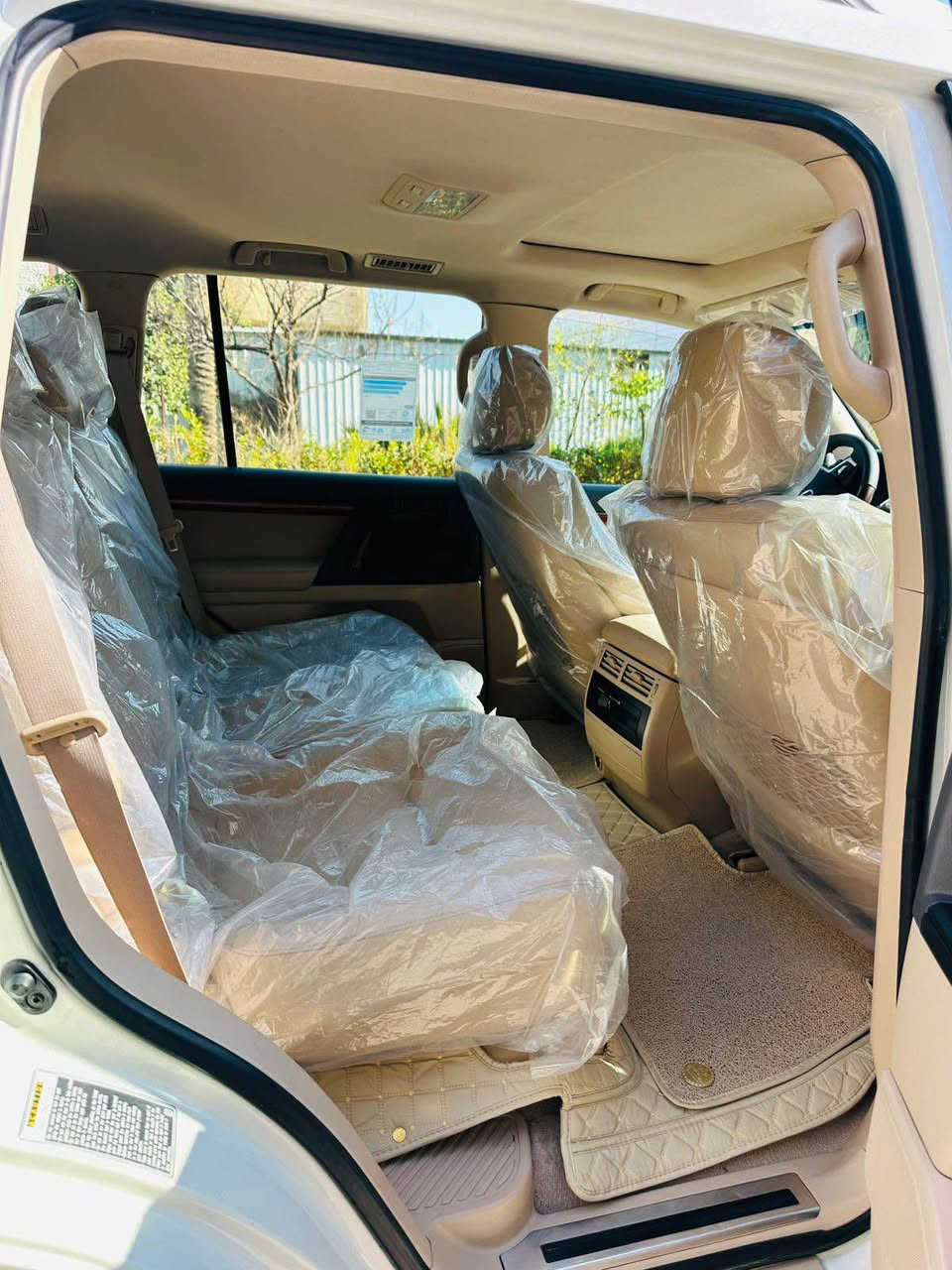 لاندكروز ٢٠١٤ بريم اصل 
فول مواصفات رقم بغداد باسمي 
سونار موضح بالصور 
مكاني بغداد 
السعر ٣٤٥  وبيها مجال 
*********** بغداد, العراق
