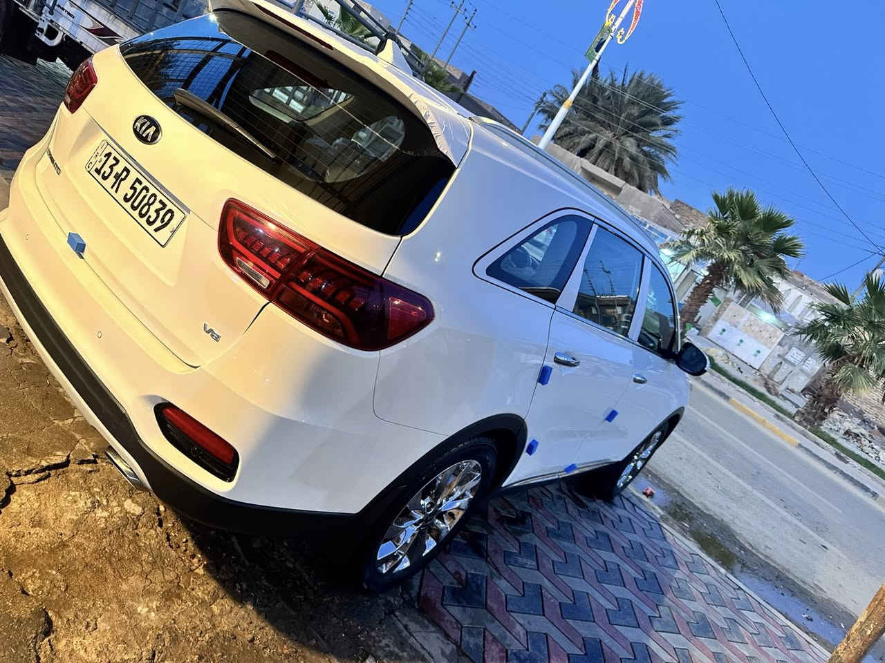 سورنتو خليجي مديل 2020 مكينه 3500 مكفوله من كلشي ماشيه 70 الف فول عده اربع كامرات 
 مكان سياره ميسان قضاء الميمونه *********** ترهم مراوس سعر 258
