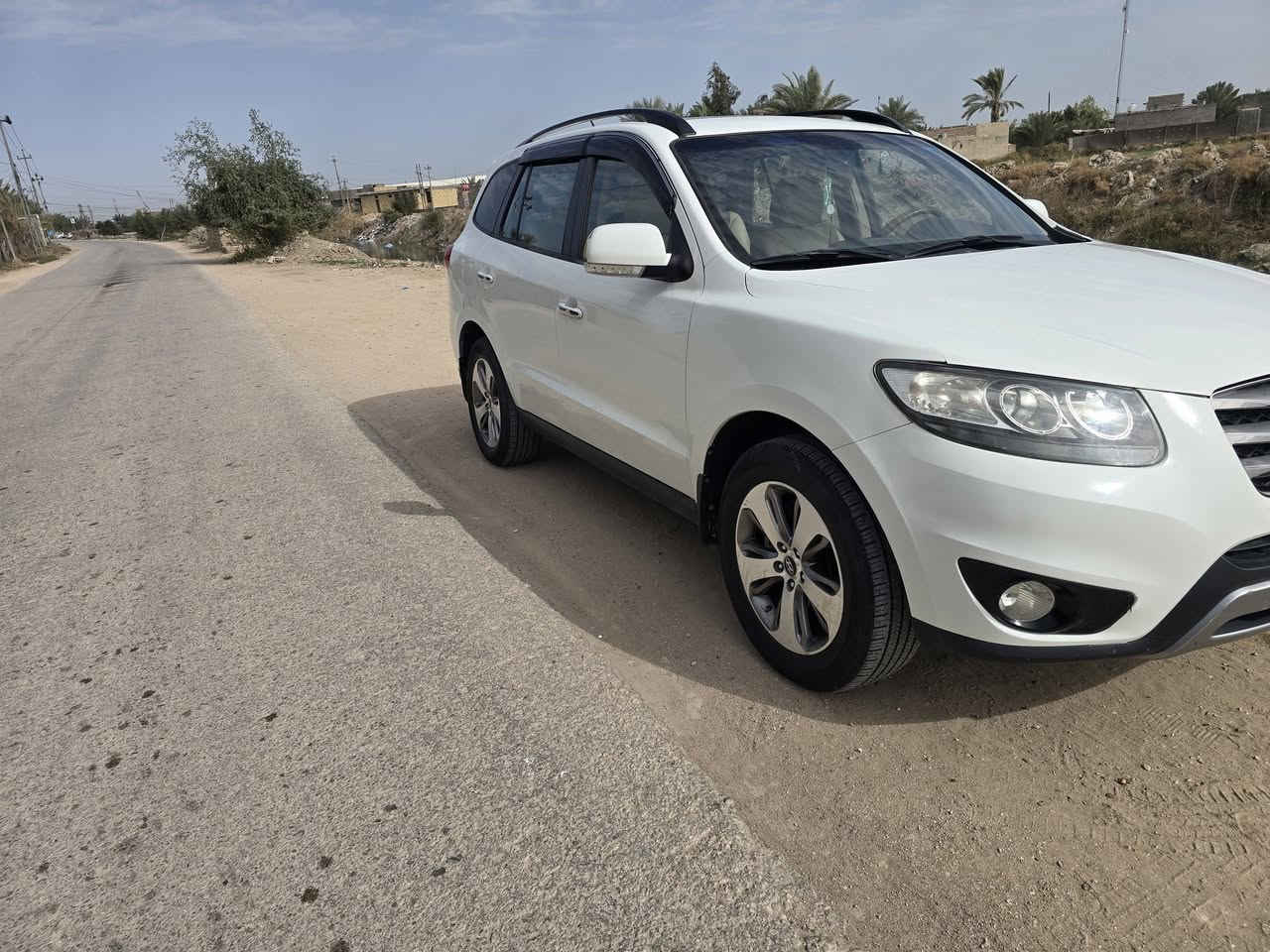 السلام عليكم سنتافي2012 خليجي
فول مواصفات 1/1
فتحة سلايد
بصمة
3 قطع تبريد 

كامرة خلفية 
تحكمات كراسي كهرباء 
تحكمات ستيرن 
محرك السيارة 6سلند
كفاله ماعده قطعه وحده فقط
رقم مو ميز نجف 
مكاني نجف مشخاب   
رقم ***********
سعر خاص سياره احله من الصور
