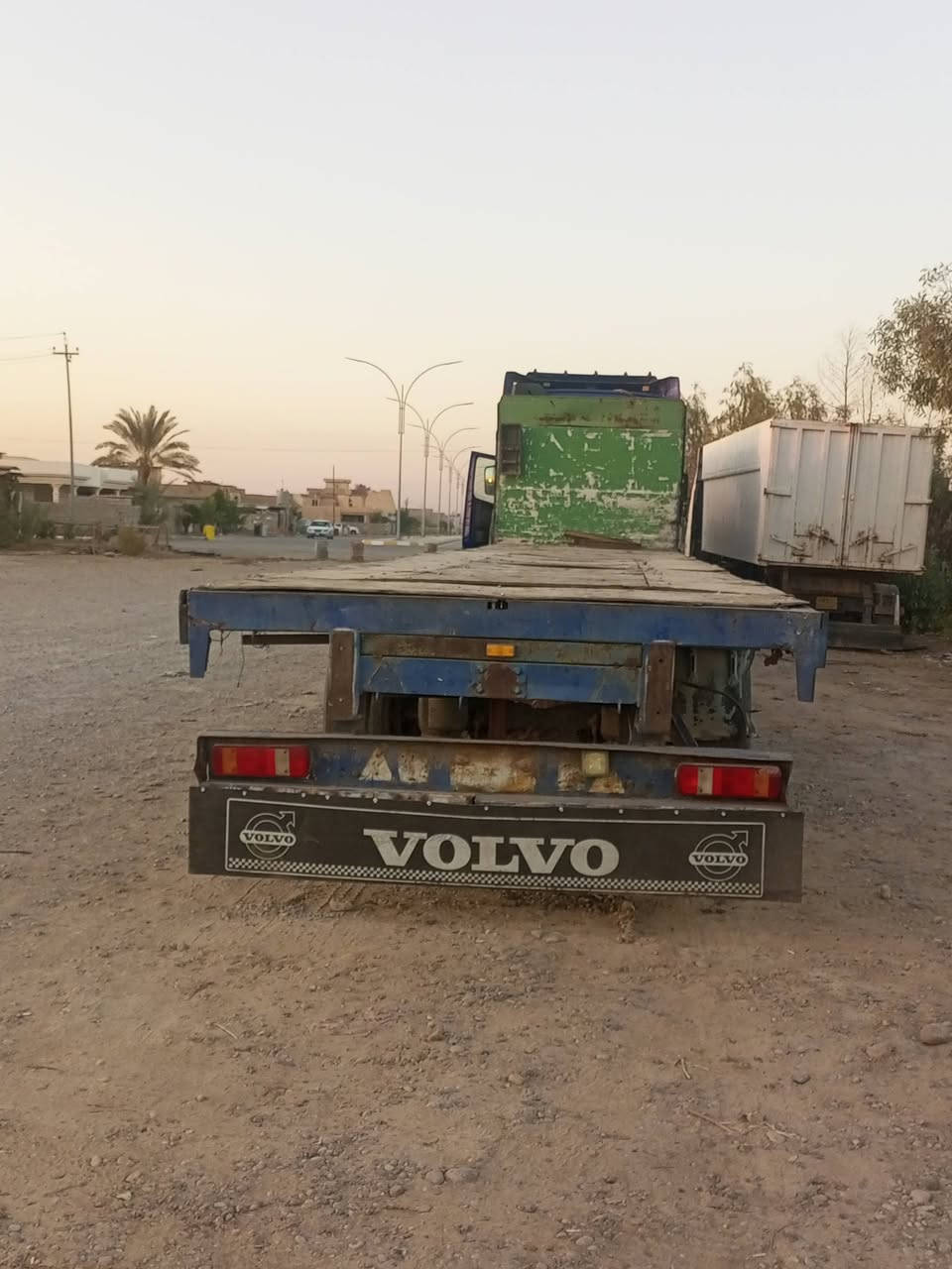 سلام عليكم عربانه وربيه البيع 13/60جوبلس الثالث سحال تخم تاير نص عمر دناكير 16 مربع مكفوله عام السعر35وبيها مجاللل
مكان صلاح الدين ***********
