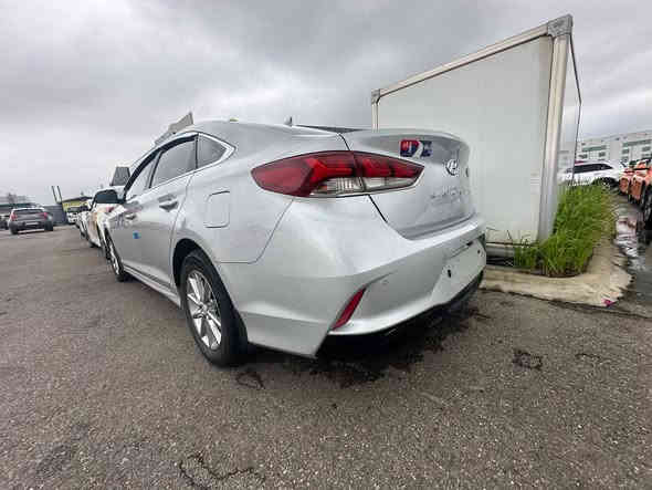 سوناتا موديل 2019 غاز غاز ادوات ادوات دخول جديد كصه جنطه مكينه 2400 سياره على واضع الشركه جديده معنه الكلمه متوم أرقام وسنويه ولوحات طبق الاصل كير مكينه كفاله حداديه طخم تاير جديد تبريد ثلج برغي ما بيه نقص سعر 63 وبيه مجال هاتف *********** مكان العماره
