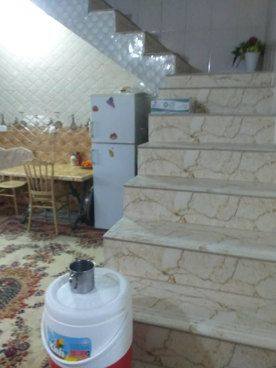 السلام عليكم للبيع دار سكني زراعي سند ٢٥ ثلاثه غرف نوم +حمام عدد ٢ + مطبخ + استقبال وكراج المساحه ١١٠ متر السعر ١١٥ وبي مجال الموقع الدوره قرب كليه الهادي مجاور الصناعه للاستفسار على الرقم ***********
