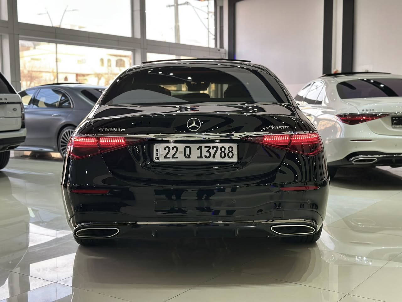 Mercedes-Benz S580e
موديل : 2023 
وارد: امريكي كلين تايتل 
حجم المحرك : ٦ سلندر بلك أين هايبرد
٣ انضمة: هايبرد و بلك اي و بنزين 
المسافة المقطوعة : 26000 كم 
بانوراما -كشن تبريد - كشن هيتر - كشن ميموري - كشن كهرباء - شاشة 3D - رادارات 360 - كاميرات 360 -تاير الخلفي يلوف - و هواي مواصفات لخ 
كلين تايتل بدون صبغ بدون تعديل 
كامل مغلف (PPF) 
للاستفسار: *********** 
—————————————
Mercedes-Benz S580e 
ساڵ: 2023
خەسڵەت: ئەمریکی کلین تایتڵ
قەبارەی بزوێنەر: 6 بستۆن بڵەگ ئین هایبرد
۳ مۆد: هایبرد و بەنزین و شەحن 
ماوەی رۆشتن : 26000 کم 
پانۆراما ـ کوشن مەساج ـ کوشن هیتەر ـ  کوشن ساردی ـ رادار  360 - کامێرا 360 - تایەی دواوە ئەسورێتەوەـ و زۆر مواصەفاتی  تر 
کامل رو پۆش (PPF) کراوە
بێ بۆیاغ بێ سارد 
بۆ پەیوەندی : ***********
