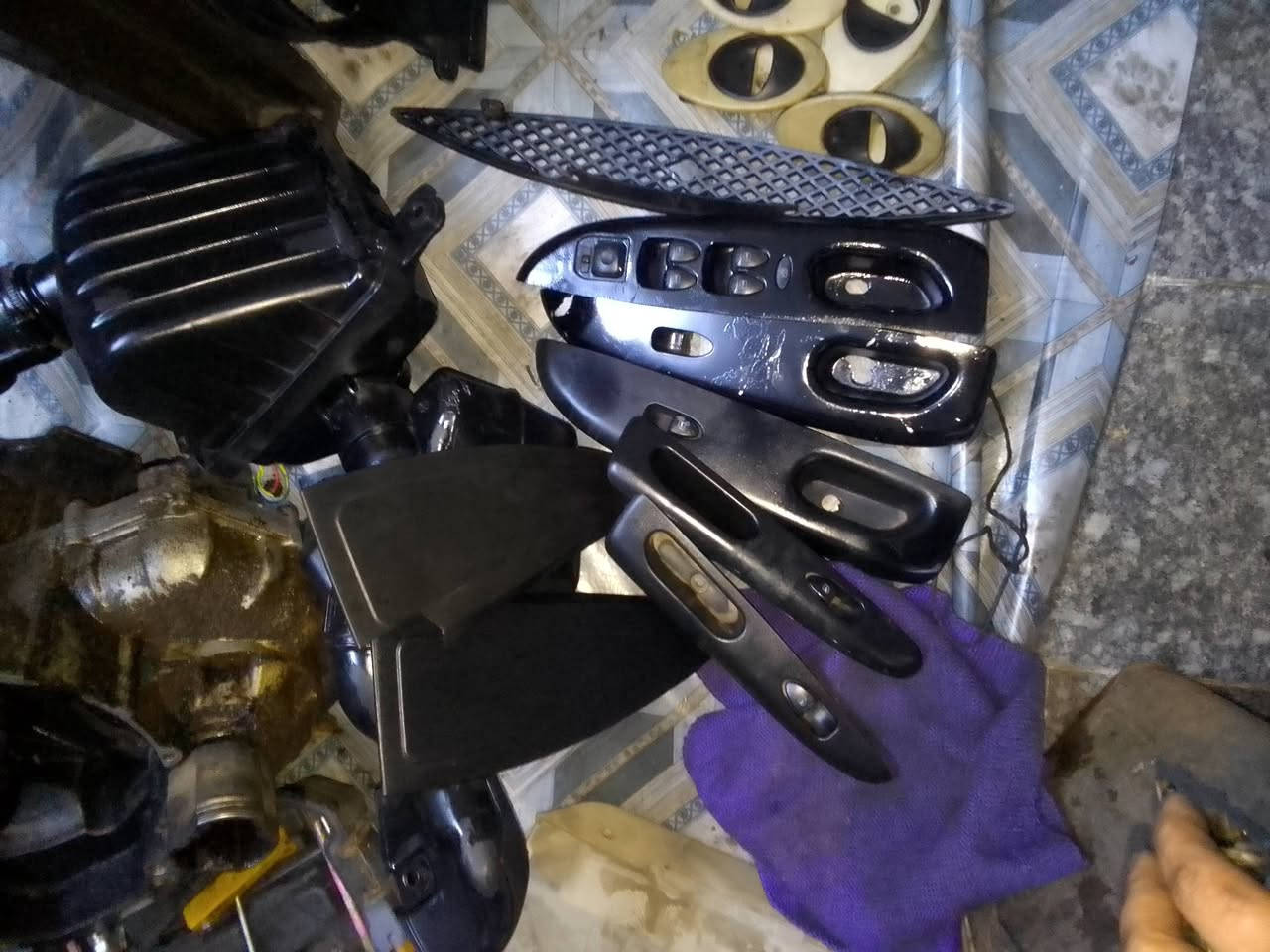 *********** تفصيخ كيو كيو اللي يريد تعال خاص واتساب
