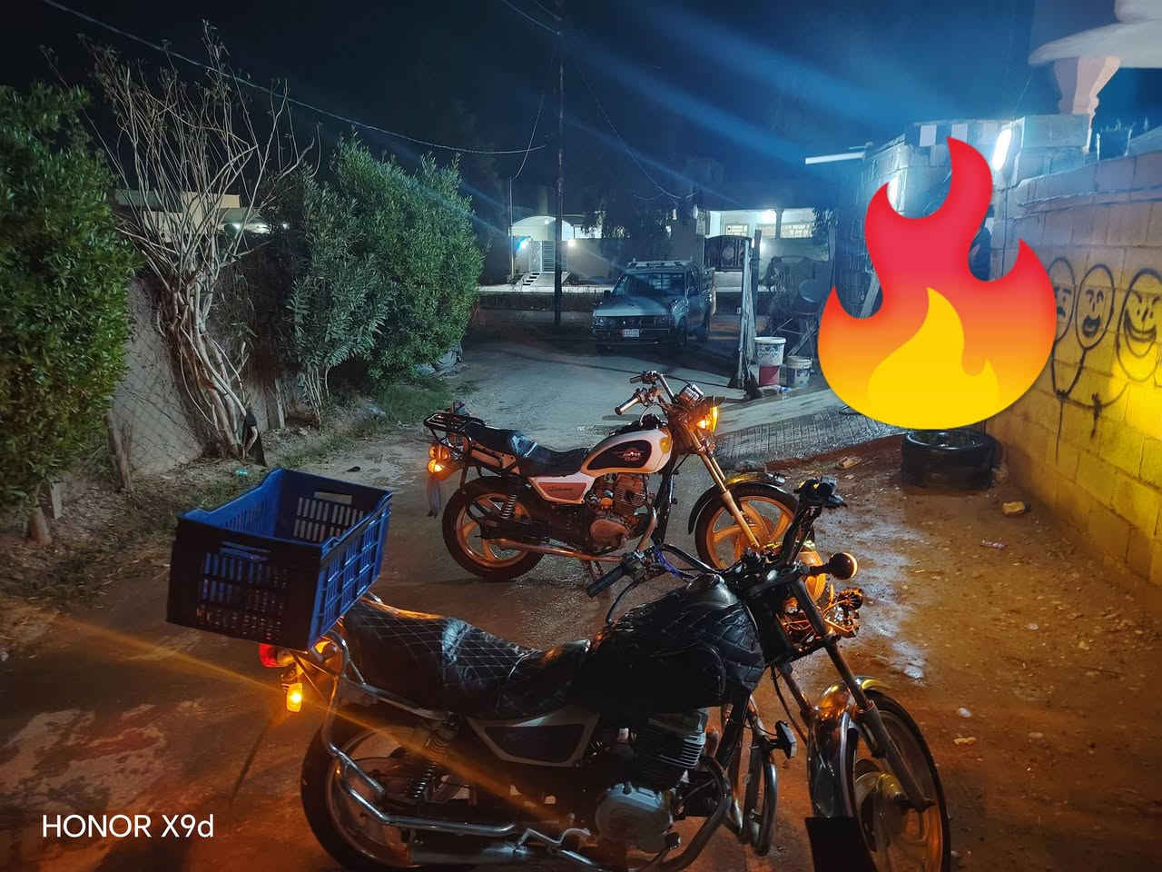 سلام عليكم  دراجه  جني.  عبالك همر بل شلرع موديل 13.اوراق اصولي   نقوصاته  دشبول  بس.   سعر ٣٦٠. وبي مجال قليل.
العنوان  ديالى المقداديه زهيرات.   اي استفسار خاص


**إذا كنت صاحب هذا الإعلان وتريد حذفه لأي سبب، رجاءا أرسل رسالة إلى الدعم الفني**