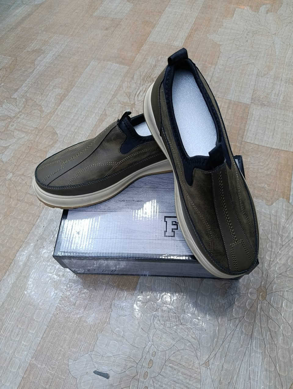 حذاء قاعدة طبية مريح جدا وخفيف الوزن 
اخر قطع متوفرة قياس ( 41, 44, 45,) قالب كبير


**إذا كنت صاحب هذا الإعلان وتريد حذفه لأي سبب، رجاءا أرسل رسالة إلى الدعم الفني**