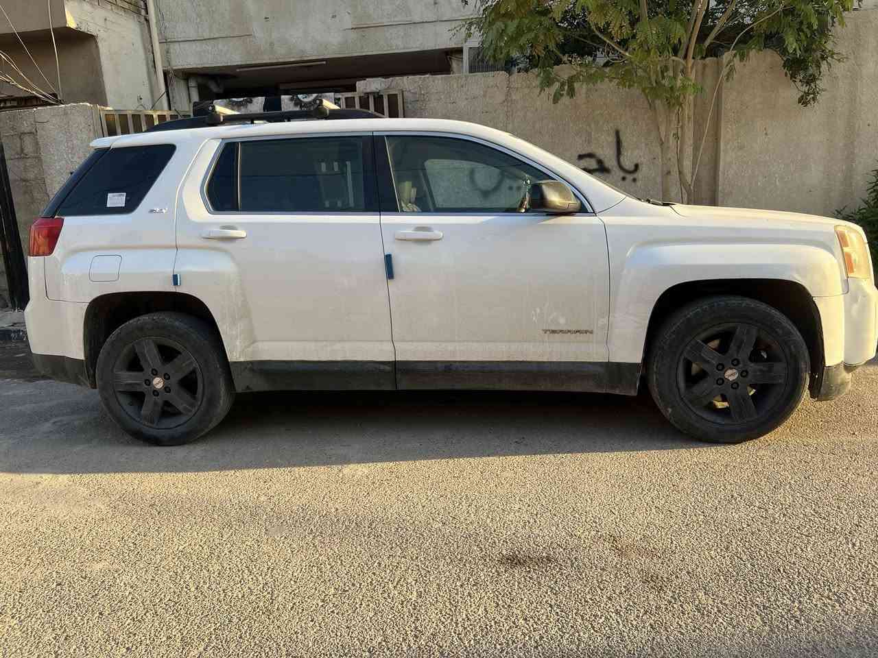 سلام عليكم سياره جمسي تران موديل ٢٠١٣رقم بغداد السعر ١٤٠وبيه مجال *********** محرك ٦
