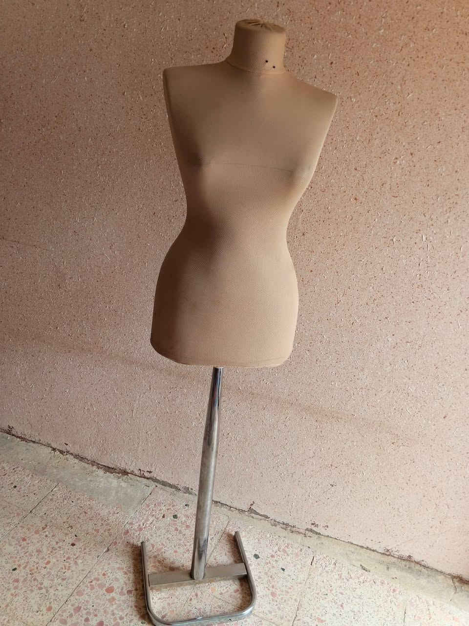 مليكانه للبيع
نظيفه وجديده كلشي مابيه 

سبب البيع اريد قياس أكبر فقط سعرها ب40 الف اصليه والله


**إذا كنت صاحب هذا الإعلان وتريد حذفه لأي سبب، رجاءا أرسل رسالة إلى الدعم الفني**