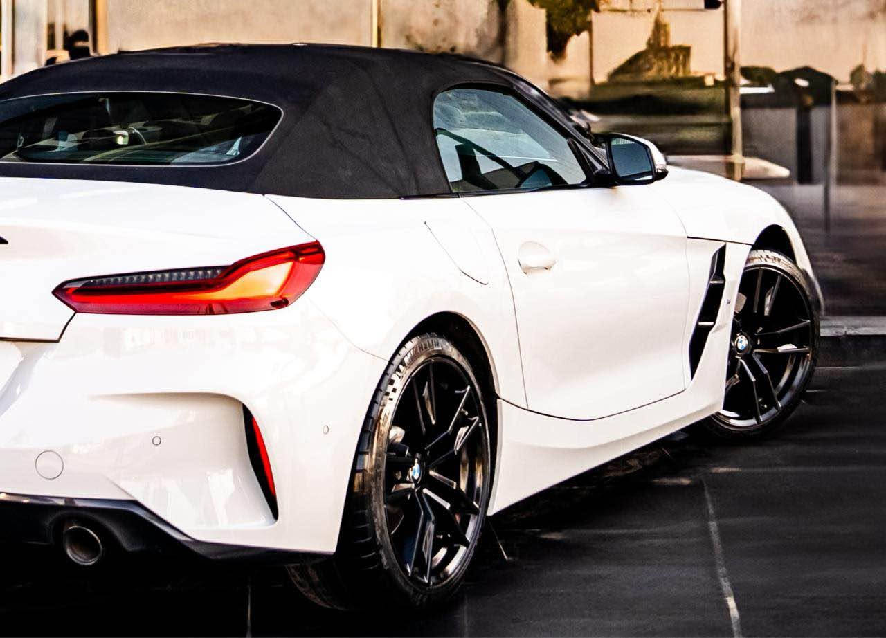 BMW Z4 
2022
18,000 Km 
All fabric 
Newwwwwwww الشيخ زايد, الجيزة


**إذا كنت صاحب هذا الإعلان وتريد حذفه لأي سبب، رجاءا أرسل رسالة إلى الدعم الفني**