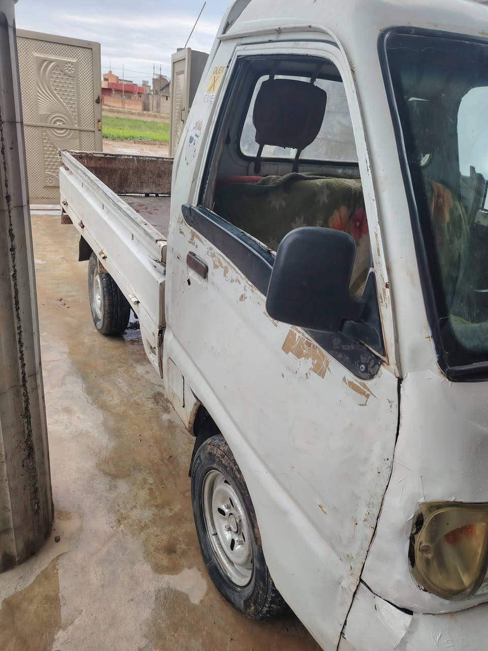 سلام عليكم سياره البيع فاو كلها بلادي بل كارتون محرك كلو شرط تيرات اربعه جديد باتري جديد سلف جديد كهربايات كلهه شقاله وراق كامله السعر 15 وبيه مجال العنوان كركوك الحويجه الاستفسار تصال على الرقم ***********
