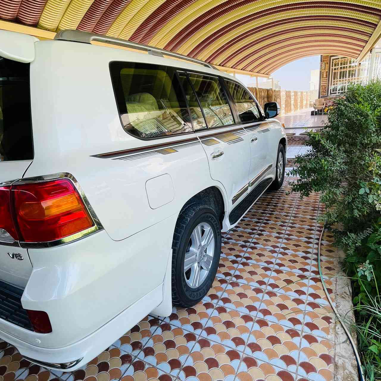 لاندكروزر  ٢٠١٤  بريم اصل فول مواصفات 
كفاله عامه ٦ سلندر ماشيه ١٣٢ الف حقيقي قابل للزيادة
رقم بغداد باسمي تحويل مباشر 
السعر ٤٢٠ وبيه مجال 
مكان السياره بابل 
للاستفسار ***********
