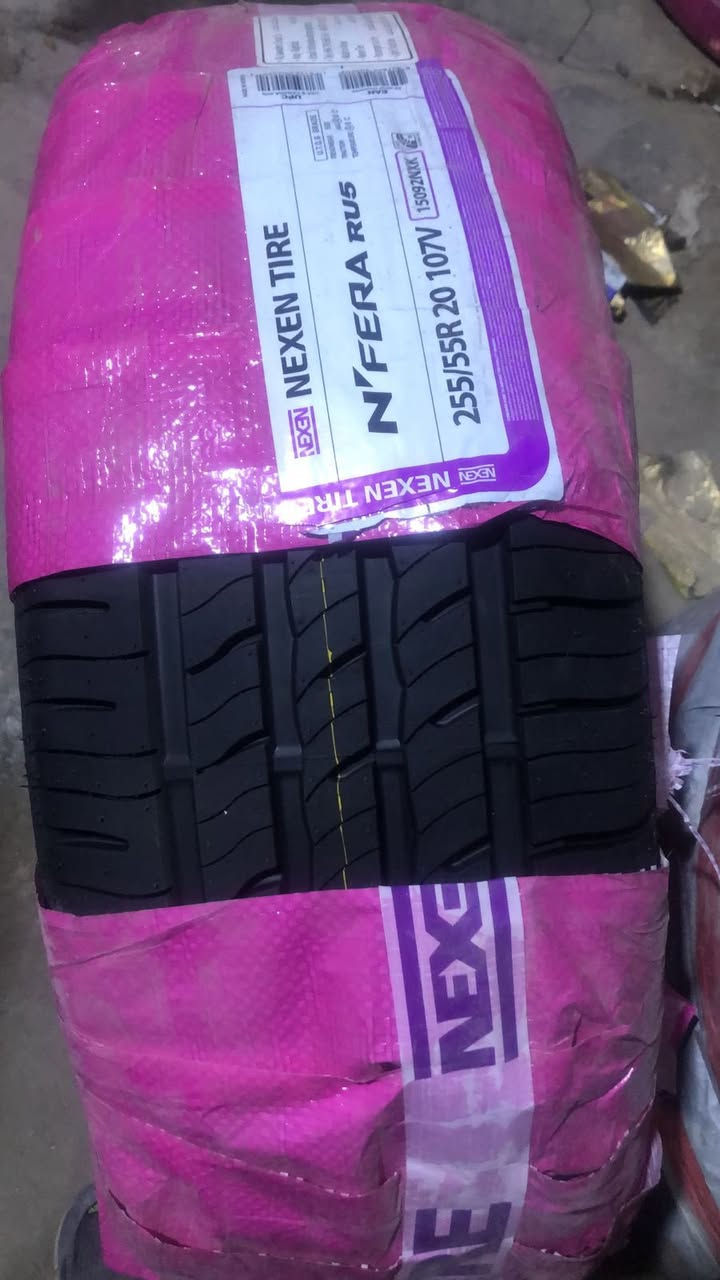 اطارات نكسن الكورية الجودة التي تثق بها تتوفر جميع القياسات سعر اقتصادي مقابل جودة ممتازة يتوفر لدى مكتب تبوك جميع القياسات النكسن الكورية .. 
✅ ثبات ممتاز على الطرق السريعة 
✅ جودة قوية مقابل سعر اقتصادي 
✅ هدوء أثناء القيادة 
توصيل مجاني لبغداد وجميع محافظات العراق 🇮🇶 
 ***********
