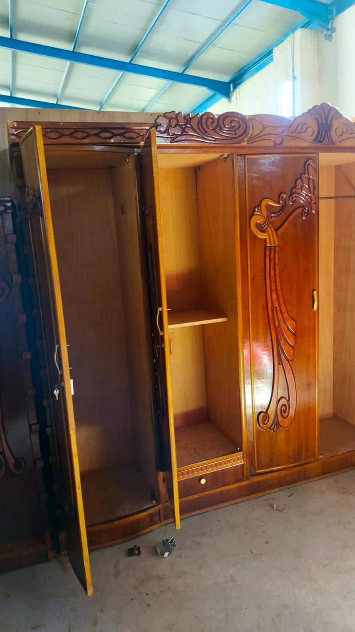 السلام عليكم....💯غرفه نوم 6 ابواب..صاج عراقي... مستخدم..شرط نظافه فول...
للاستفسارالاتصال ع+9647717030130
او التواصل ع واتس أب
