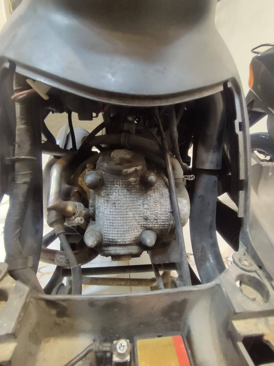 السلام عليكم شباب دراجه للبيع نوع يوماهة ماكس عدله ألون أبيض مختم والسوادات مختمه الدراجه مكفوله من الطول للطول الدراجه قبل تسع تيام من طالعه من الرمبه كلشي شغال بعدها على وضعها لا مغسوله ولا مبولشه باتري جديد ودهن جديد شلعه ومعدل الدراجه مامفتوحه جيب وياك ألف مصلح  السعر 1.300.000 وبيها مجال للطيبين للاستفسار الاتصال على هذا الرقم *********** أو خاص
