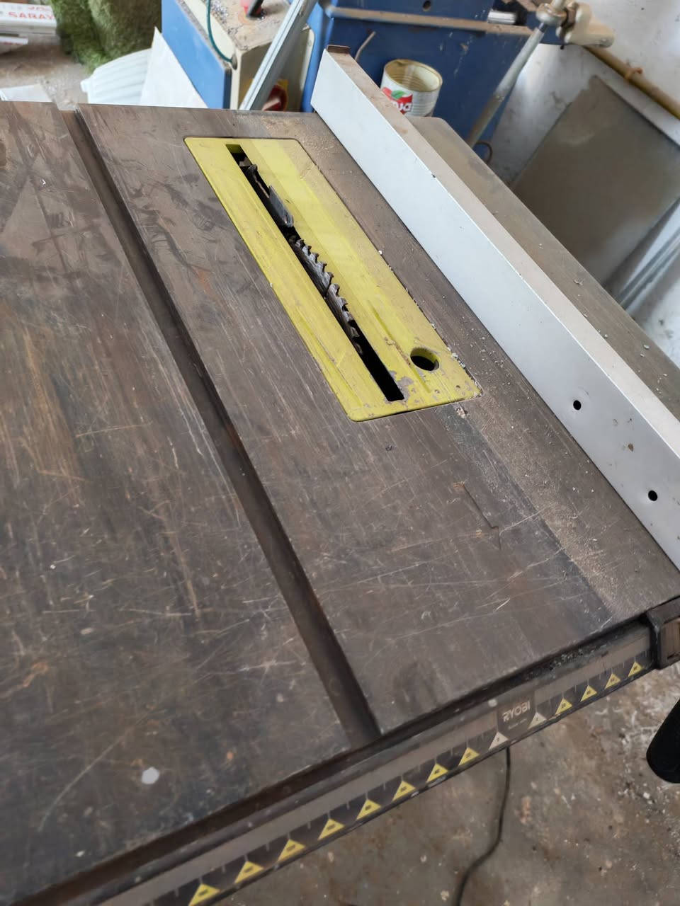 مكينة تقطيع خشب و بنل.
استخدام للحشوات البنل النقشات شغلهة يخبل. بالة نوعية ممتازة تقطع كافة الاتجاهات . ديالى...   ***********
