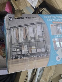 ستاند ملابس • غرفة نوم