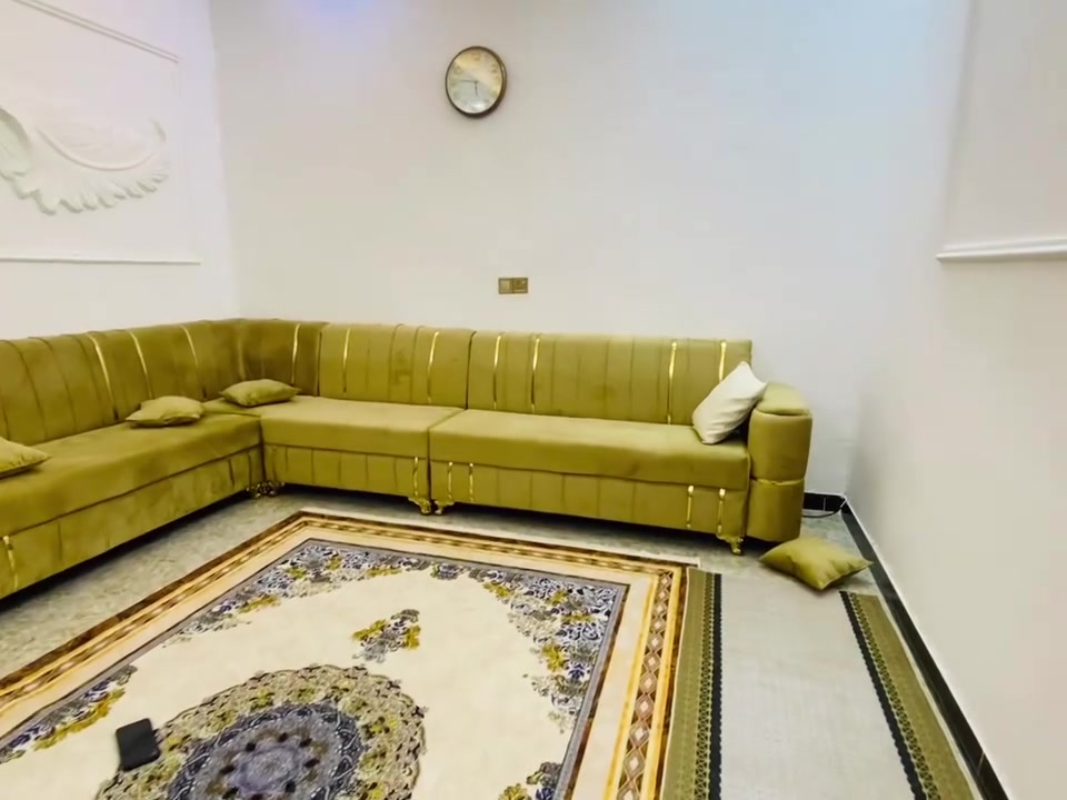 على بركة الله تم وصول ديوان على شكل حرف L—-  عشر10مقاعد 6متر مع 4كوشات ديباج هديه +طبله هديه السعر ٣٥٠الف 

للاستفسار  ***********
