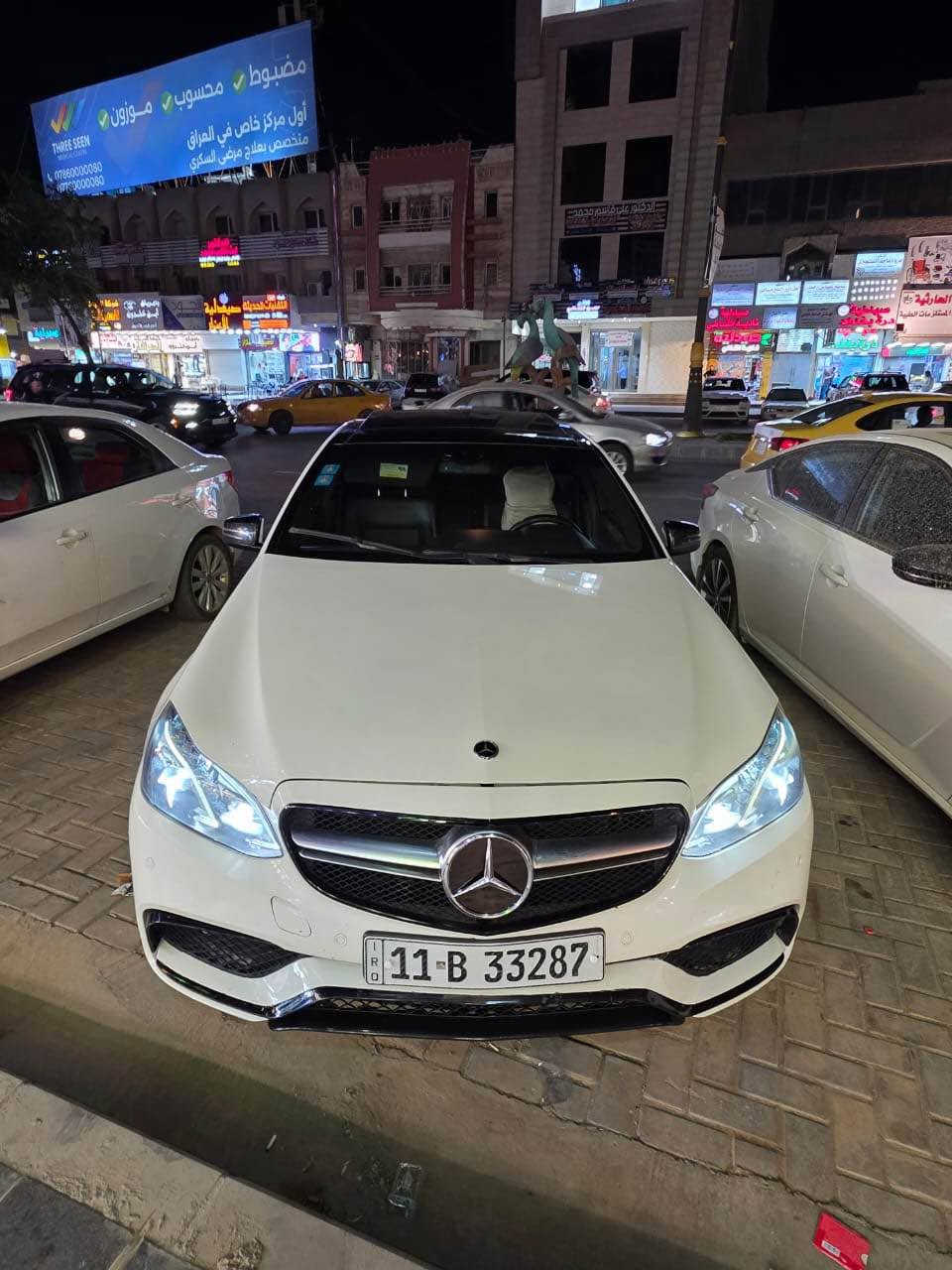 مرسيدس E350 موديل 2011 محدثه 2016 كلين بدون ضرر فقط لأن تحديث صبغ البندي فقط بدون ايرباك بدون دواخل. 
سيارة نظيفة جداً، محرك 6 سلندر قوي، كاملة المواصفات (جلد، ذاكرة مقاعد، فتحة سقف، حساسات). السيارة جاهزة 
التواصل علة الرقم : *********** بغداد, العراق
