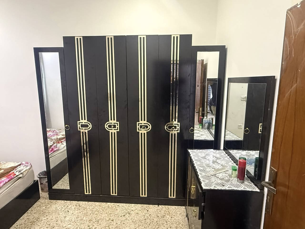 سلام عليكم اغراض بيت نضيفه للبيع للتواصل على لرقم ***********كل حاجه بسعر اوبيع كامل
