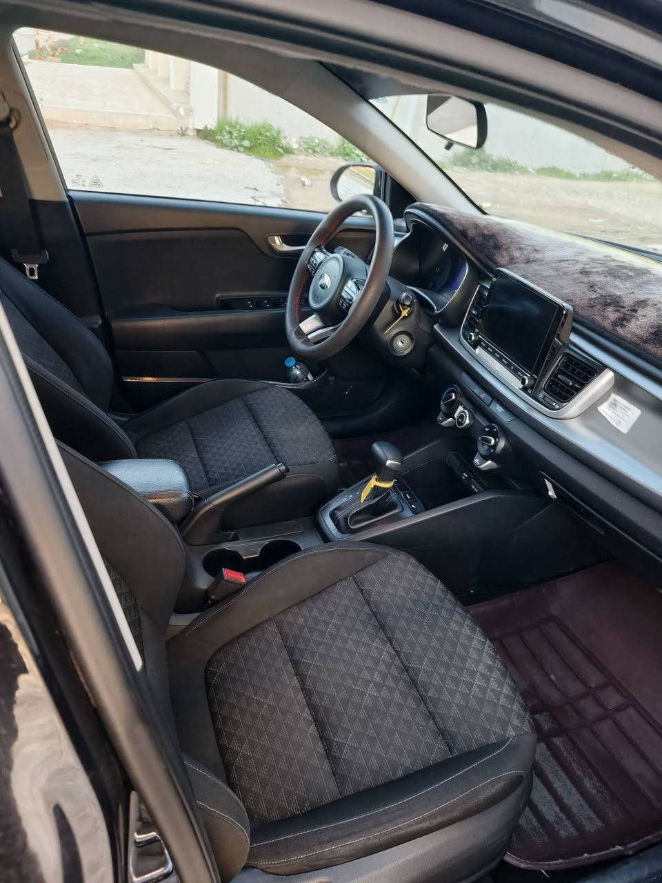 ‏للبيع/وامراوس/ كيا ريو 2021((وارد كندي))
‏
‏السعر 115 بیها مچال 
‏
‏رقم اربيل الجديد((انكليزي)) شرط التحويل+ هزه جديده
‏
‏مواصفات S
‏
‏ ماشية 112KM
‏
‏ تحكمات استيرن جهتين
‏
‏ تدفئة بالمقاعد 
‏
‏ نظام sports 
‏
‏ كير At المرغوب ((شرط))
‏
‏ محرك 16 دوش((شرط المكينه 
‏
‏ تبريد❄⛄+ تدفئة 
‏
‏ كهربائيات كلها شغله
‏
‏ طخم تاير جديد 
‏
‏ باتري جديد
‏
‏ طخم امامي + خلفي شرط
‏
‏🔥 ضررها(( جاملغ + باب مال شخوط واظح بل الظرر مالها )) بدون اربك 
‏*********** وتساب
