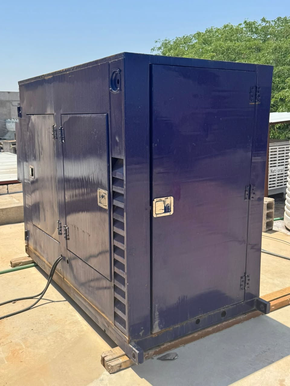 مولدة للبيع پيركنز 30Kv شرط تشغيل كاتم 90 سعر ع خاص للاستفسار اتصل ***********
