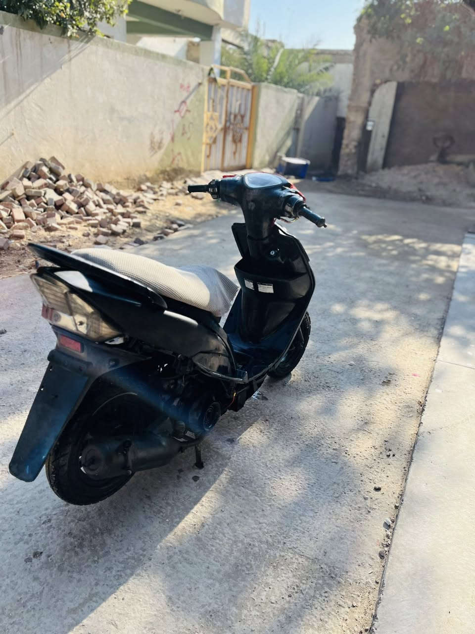 ماكس عدله للبيع نضيفه كلش مكينه مفتوحه سعره 350 وبيه مجال مكانه كربلاء طويريج ***********
