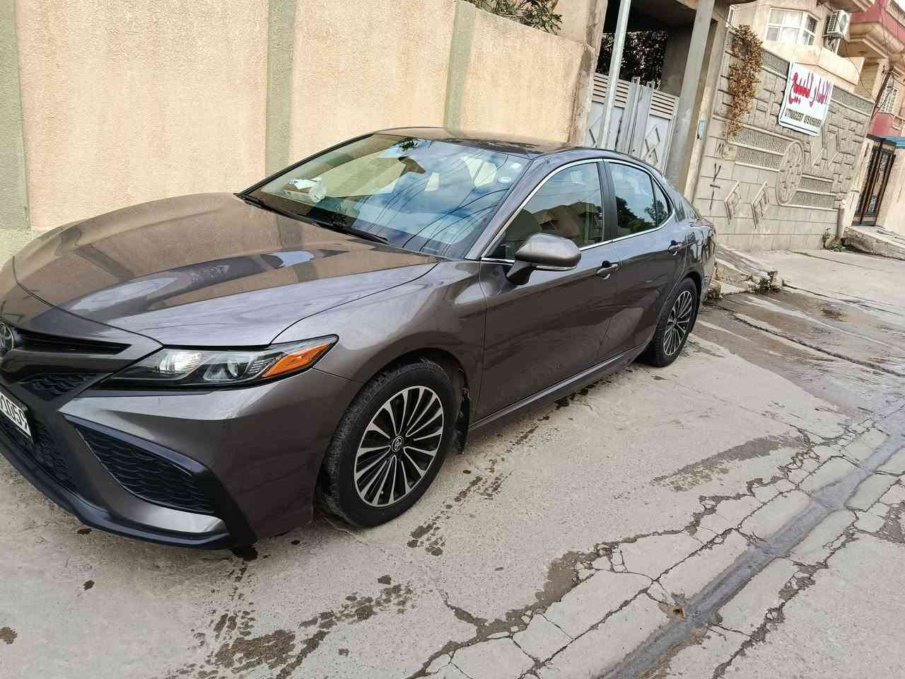 السلام عليكم ورحمه الله وبركاته تويوتا كامري موديل 22اللون نفطي حادث جاملغ خلف السائق كما مواضح بل صورة بجم كبس نصف مواصفات حجم محرك 2/500 ماشيه 125km  موجودة هزه شهر6 سنويا/ 2029الهاتف ***********السعر 215بيهامجال
