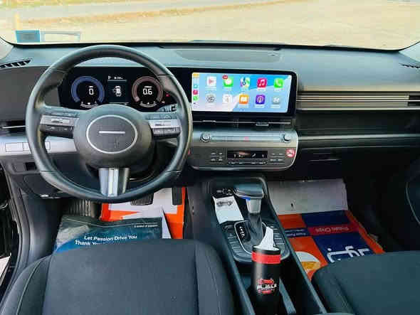 السلام عليكم
هيونداي كونا ٢٠٢٤ رقم بغداد باسمي 
محرك ٢٠٠٠ دوش
ماشية ٣٣ الف كيلو 
الحادث موضح بالصور بدون دواخل 
فقط البنيد ونفسة مصلح ومصبوغ والجاملغ بس الطرف مالتة مدكوك بارد 
دعامية شادلهة نفس اللون اسود اصلية 
ايرباك فقط دركة 
سيارة جاهزة وكاملة من كلشي دينار متصرف عليهة 
مواصفات : كامرة دوارة رادار خلفي وبريك تلقائي رادار امامي وجانبي تحديد مسار شاشة كبيرة 
دفع رباعي نضام نزول منحدرات 
وباقي الشغلات المعروفة 
مكاني الكرادة او اليرموك 
السعر ١٧٨ وبيهة شي بسيط 
*********** بغداد
