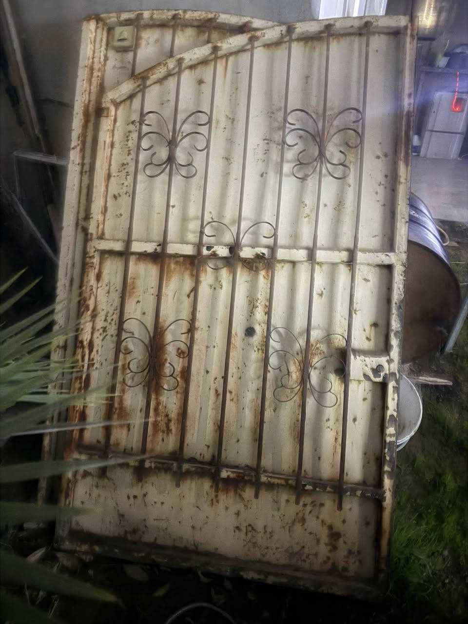 متاح باب كراج وباب بلاستك ثقيل رايدهم ١٥٠الف المكان دوميز


**إذا كنت صاحب هذا الإعلان وتريد حذفه لأي سبب، رجاءا أرسل رسالة إلى الدعم الفني**