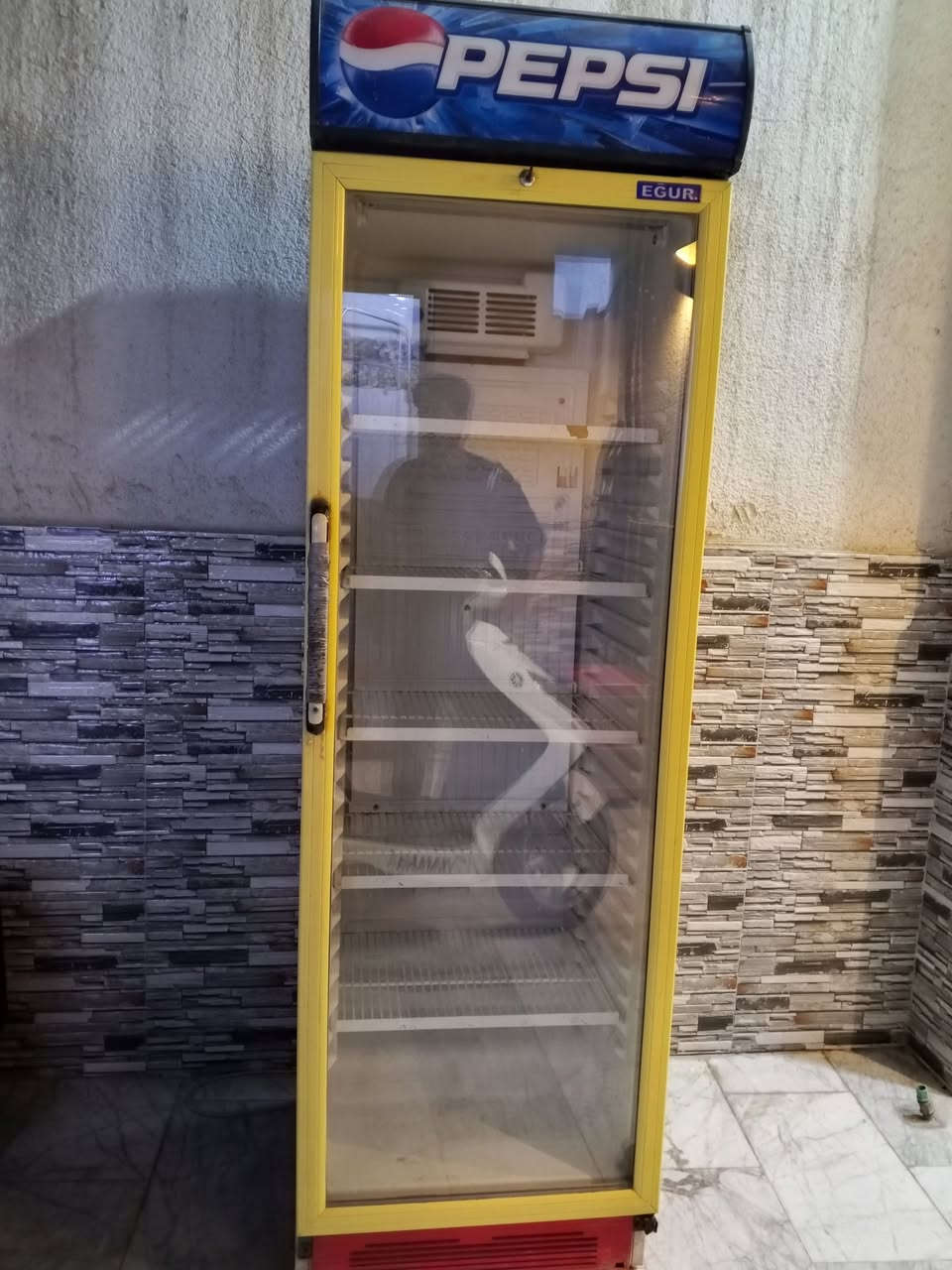 سلام عليكم عارضه البيع السعر 325وبيه مجال


**إذا كنت صاحب هذا الإعلان وتريد حذفه لأي سبب، رجاءا أرسل رسالة إلى الدعم الفني**