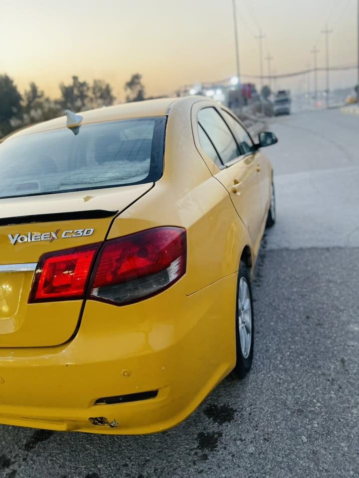 سياره كريد ويل رقم بغداد 2011 بدون ضررر شرط التحويل كربون بيهاا 
سنويه ٢٨ كهربياتهاا جديده سياره نضيفه وجاهزه مكاني موصل 

سعر 50

رقم الموبايل ***********
