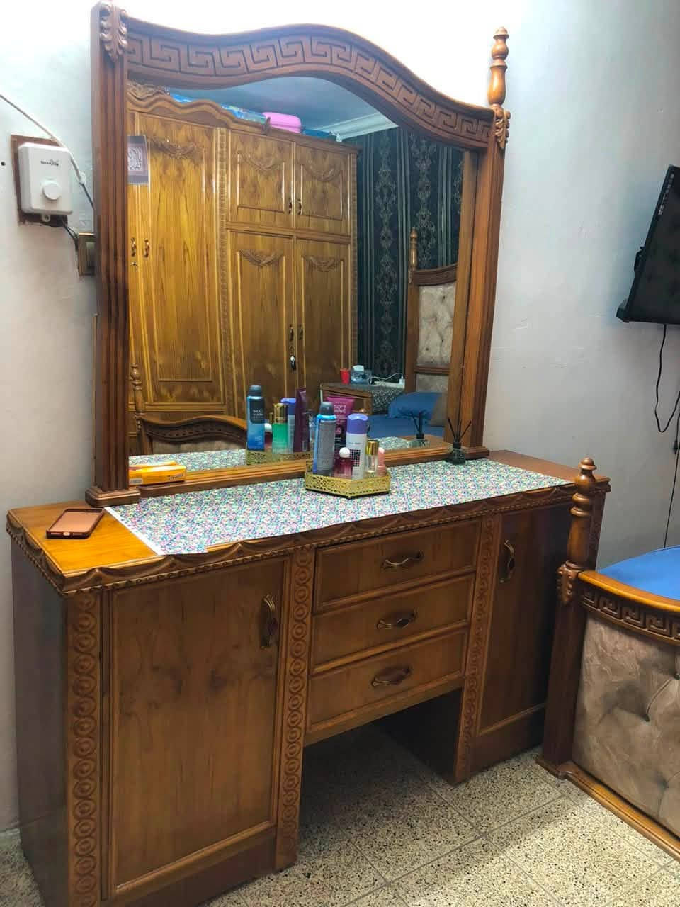 غرفة صاج جديدة مصارلها هواي ماخذها للبيع السعر مليون و٥٠٠ وبيها مجال ***********
الشعب
