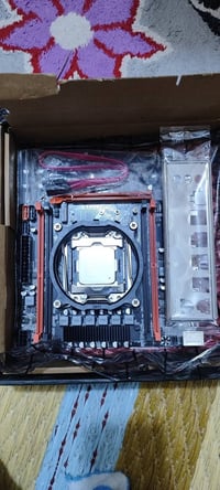 بورد ومعالج • Xeon E5-2680 v4 • سيرفر