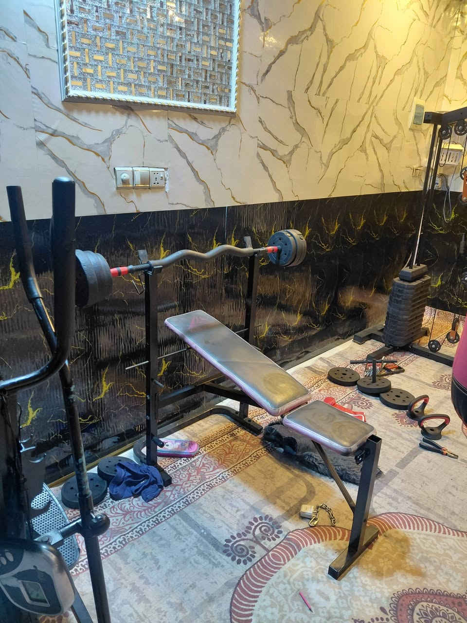 جهاز رياضي جديد سعره 300
مصطبه متحركه 50الف 
جيس ملاكمه 30الف 
عنواني نجف كوفه حي ميسان ***********
