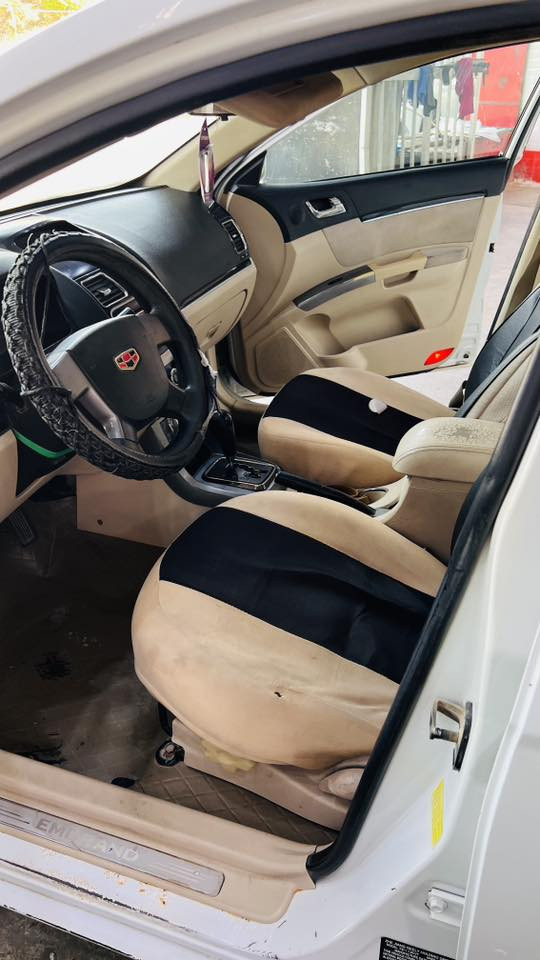 جيلي ام كراند موديل 2015 رقم مثنى سنوية نافذة   تحويل ثاني يوم.    حدادية نص عمر كير ومكينه صافيات 
السيارة حلوة 
غرامات السنوية تنزل من سعر
مكانها السماوة 
السعر 39 وبيها مجال 
***********
