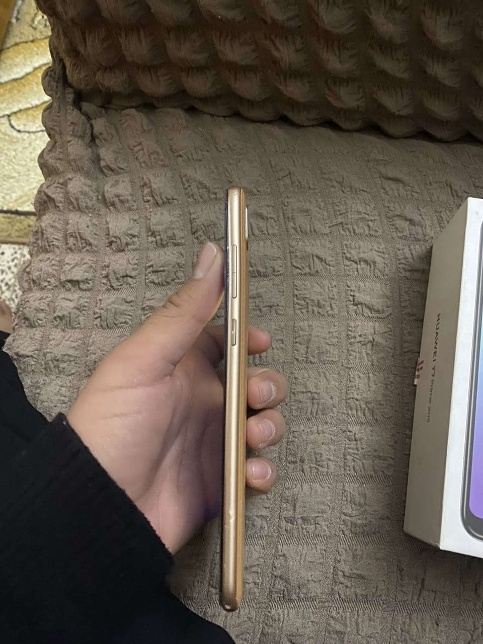 السلام عليكم جهاز للبيع هواوي y7prime 2019 الجهاز فقط مستبدل شاشه اصليه وكاله والأضرار الموجوده بالشاشة الموضحه بالصور السعر 25 مكاني أبو غريب للاتصال ***********
