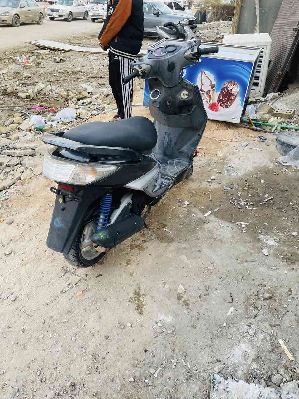 سلام عليكم دراجة سكنس نوزل مكينة بلادية كفالة عامة سعر 750 وبي مجال لطيبين شراي يتصل على هذا رقم ***********
