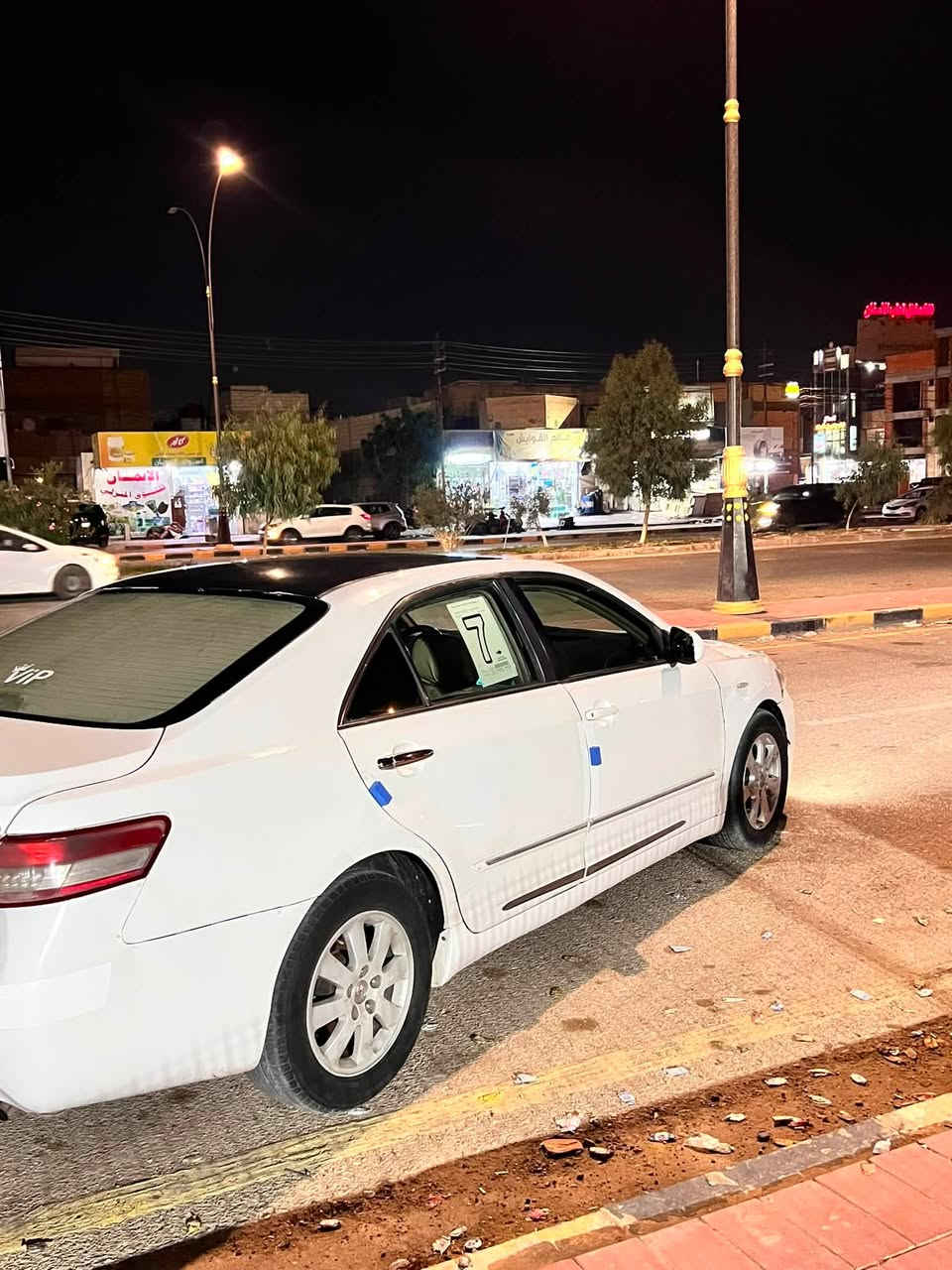 ✨ السلام عليكم ✨
🚘 للبيع / بيع مستعجل 

سيارة Toyota Camry موديل 2007 – فئة LE

🔹 المواصفات:

• تبريد قطعتين

• تحكم بالستيرن

• مثبت سرعة

• مرايا كهربائية

• رقم مميز

🔹 ملاحظة:

السيارة بيها ضرر بالجنطة.

💰 السعر: 67 سعرها جدا مناسب 

📌 السياره خليجي ، والمعاينة خير برهان.

لاستفسار لاتصال 

***********
