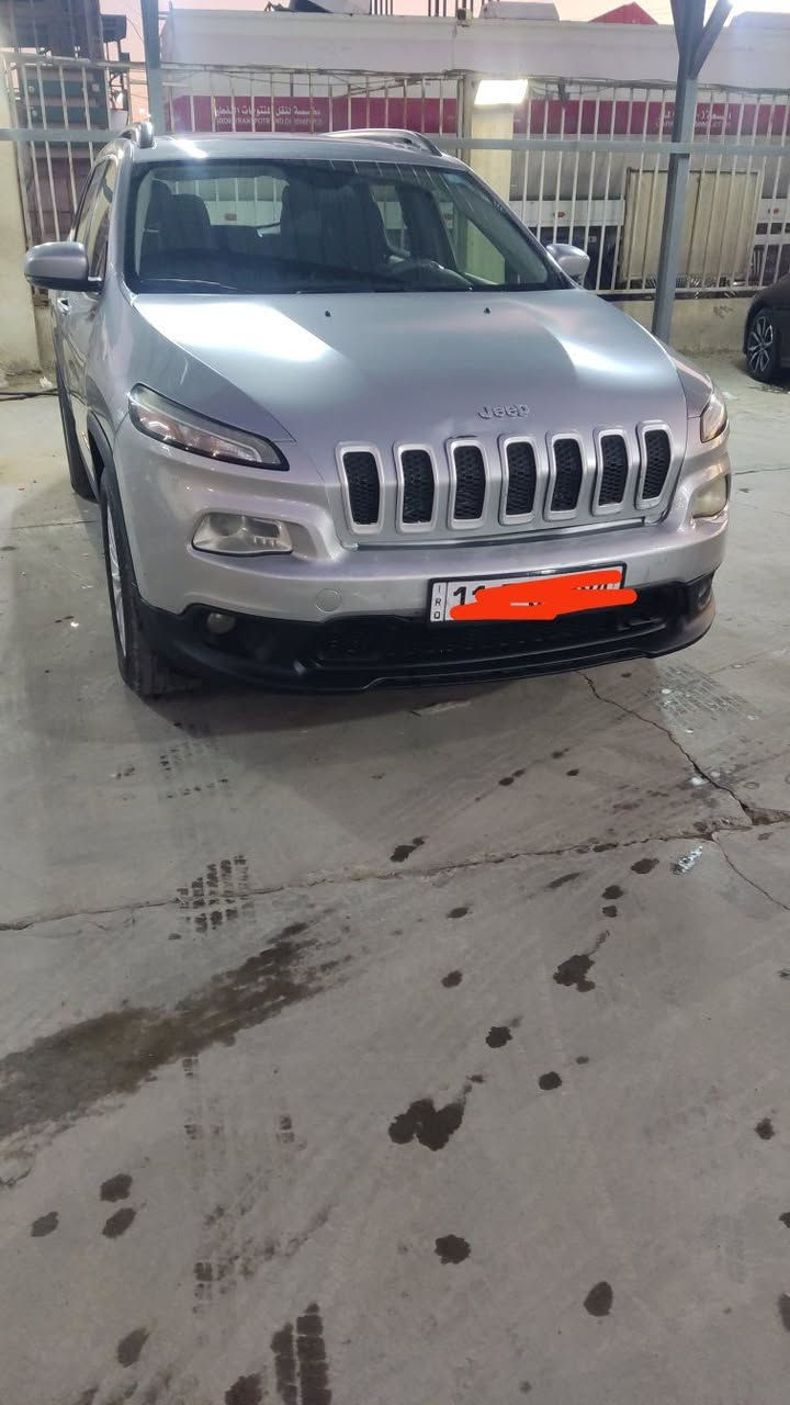 سلام عليكم جيب بزون لبيع 2017 حره تحويل ثاني يوم بغداد مكانه في ميسان مركز المدينه بسم صديقي حادثها جاملغ وبنيد صبغ بدون دواخل ولا إرباك ضارب مكينه سته سلندر شاشه كبيره كشن كهرباء حساس خلفي اشاير ترحيب فور ويل تشغيل بعد بصمه ابواب وتشغيل بنراما رادارات جانبيه سياره جاهزه من كير مكينه تبريد حداديه تايرات على الفحص السعر 132 ورقه لاستفسار ***********
