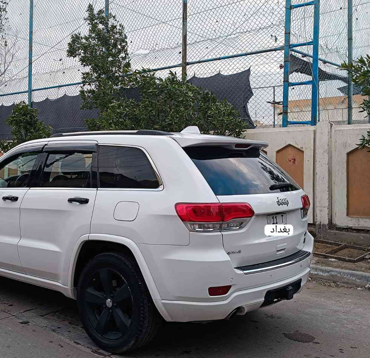 السلام عليكم
جيب 2015            السعر 183ورقه  @

***********

امريكي فول مواصفات 
 فول مواصفات ١/١  
٦سلندر محرك(٣٦٠٠)
بانوراما
تشغيل عن بعد 
رادار  امامي  
كراسي اماميه ( كهرباء - تدفئه -تبريد)
كراسي خلفية تدفئة
شاشة  كبيرة
كامرة خلفية دوارة
صندوك كهرباء
استيرن ( كهرباء - تدفئه )
نظام تزحلق
نضام اقتصادي ECO
دبل حساس(امامي+خلفي)
مري كهرباء (شفط)+ ( اناره ترحيب مري)
(مري قلاب)
اشارة بالمري 
لايت عدسة زنون(عالي+ناصي)
لايت عدسه متحركه 
دبل ايگزوز
اشارة ترحيب داخلية
