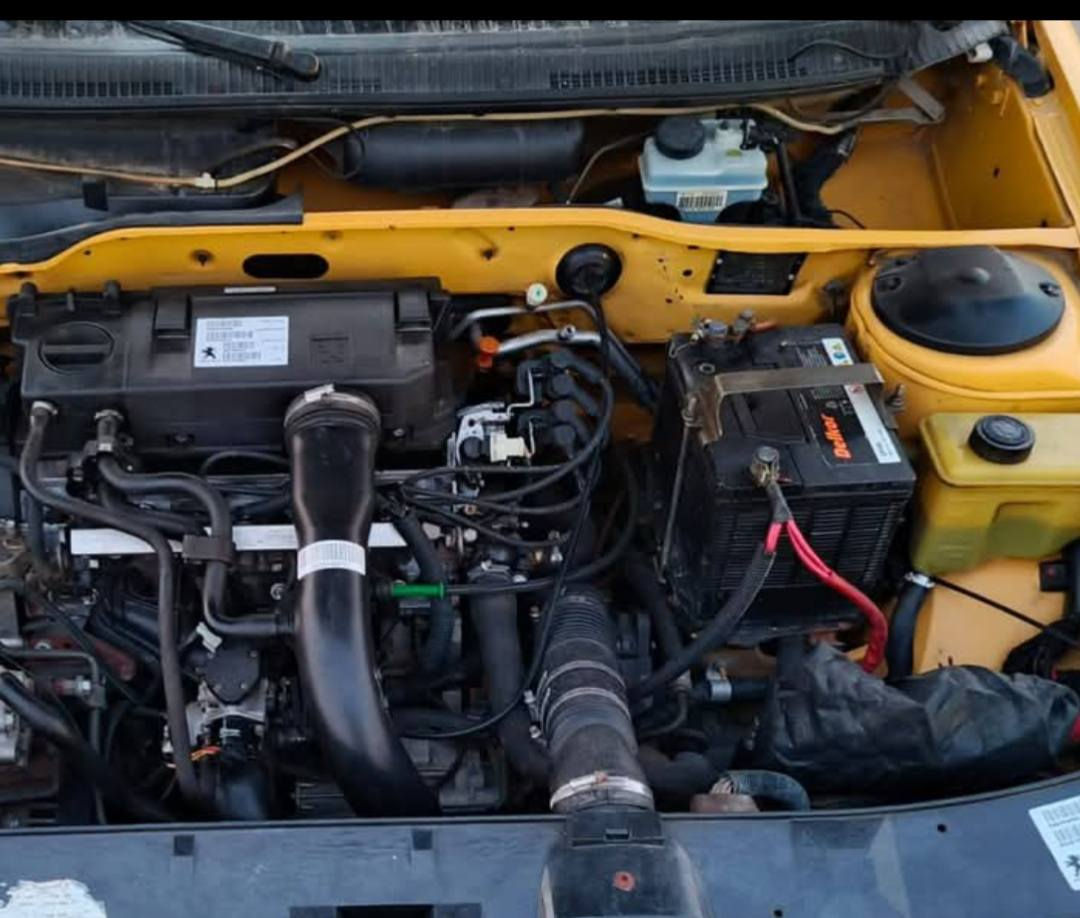 سلام عليكم 
بيجو 405 مديل 15 سياره كفاله 
مكينه حداديه تخم تاير باتري تبريد تفئه دوشمه 
مشروط 
سنويه لا 27 خط وبحث رقم الماني بغداد 
سعر 40  وبيه مجال
*********** نتصال خط او واتساب
