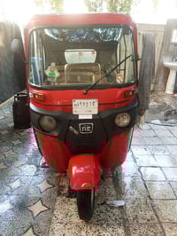 تكتك موديل 22 نضيفة جاهزة مال شغل  بيهة ضربة بسيطة يم البكلايت  077148...