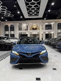 كامري XSE • وارد امريكي • ماشي ١٦٠٠٠