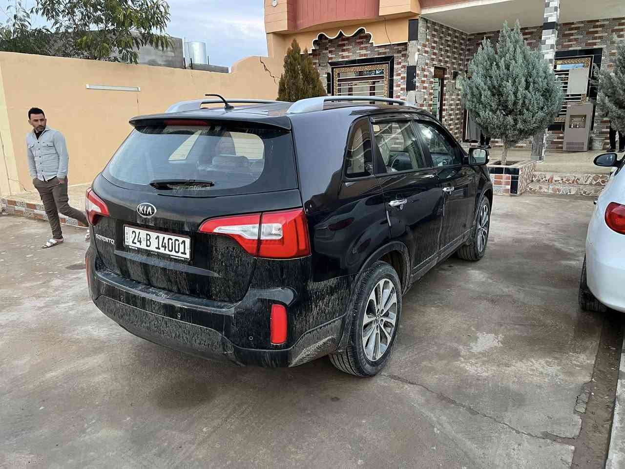 سلام عليكم 
سورنتو امريكي 
موديل 2014
كير ومحرك 4شرط 
تواير وصدر جدد
السعر 165  وبيها مجال للطيبين 
الرقم ***********
